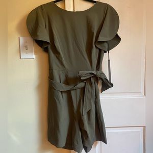 NWT Calvin Klein jumpsuit size medium. Perfect for someone 5’6 or shorter.